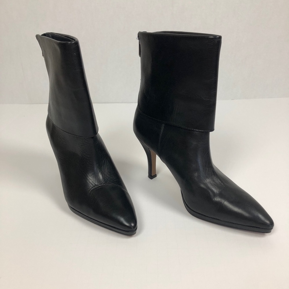 AdrienneVittadini Jael Folded Cuff Bootie - Picture 8 of 15